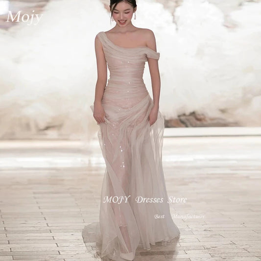 Mojy Elegant Simple Wedding Dress Shoulder Floor Length One Shoulder Customized Korea Wedding Dress Photo Shoot 웨딩드레스