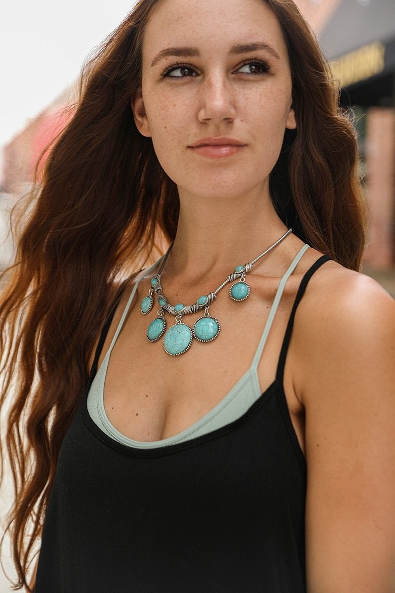 Turquoise Charm Link Necklaceš