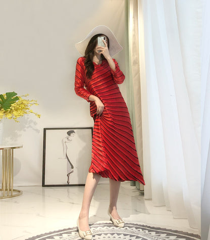 LANMREM Striped Pleated Dress For Women Round Neck Irregular Loose Elegant Clothing Ladies Party Fashion Spring New 2R9688