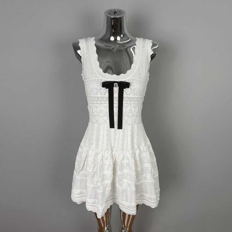 Ladies' slim fit U-neck bow dress