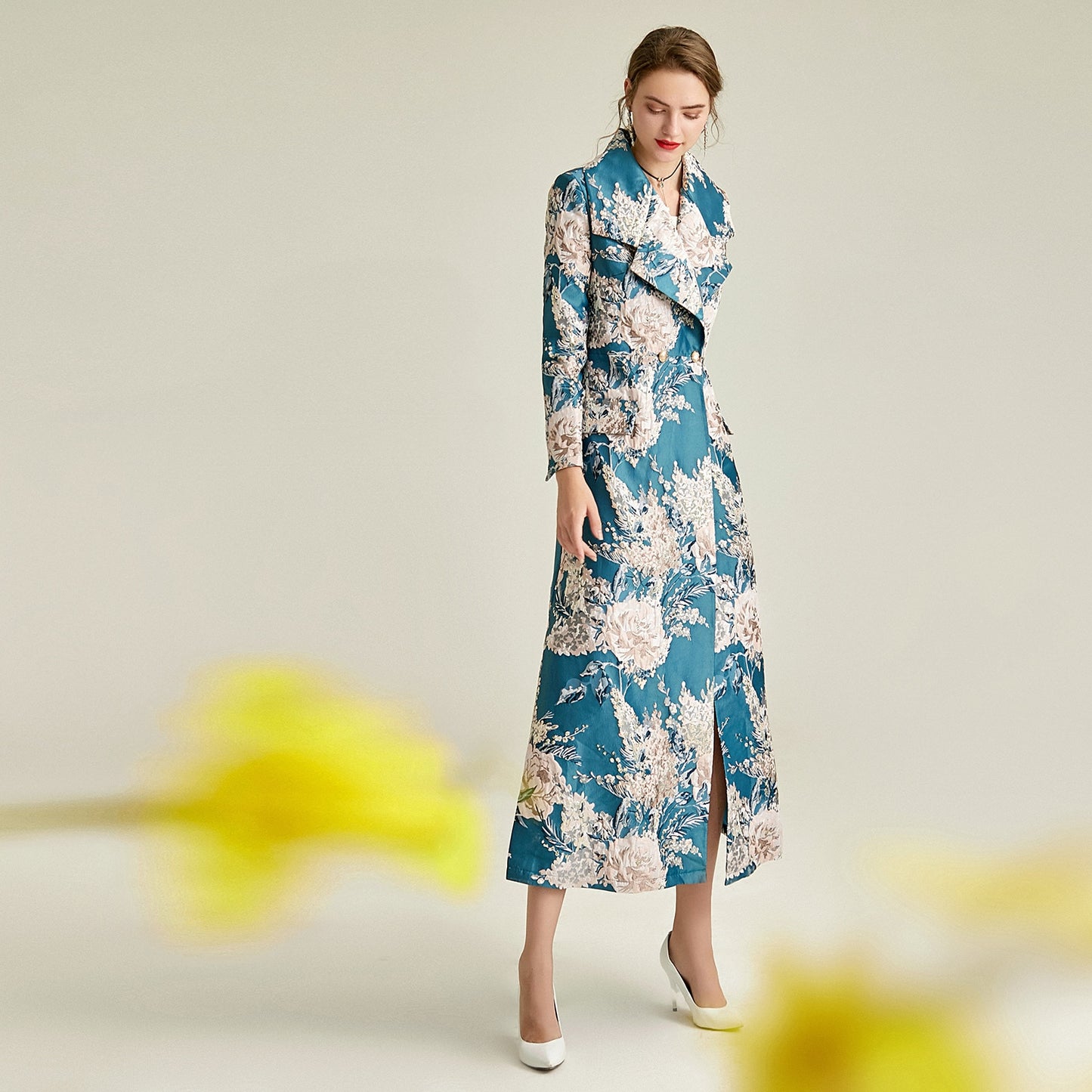 Spring and Autumn Ladies and Ladies Luxury Satin Jacquard Royal Sister Style Elegant Tall Long Trench Coat