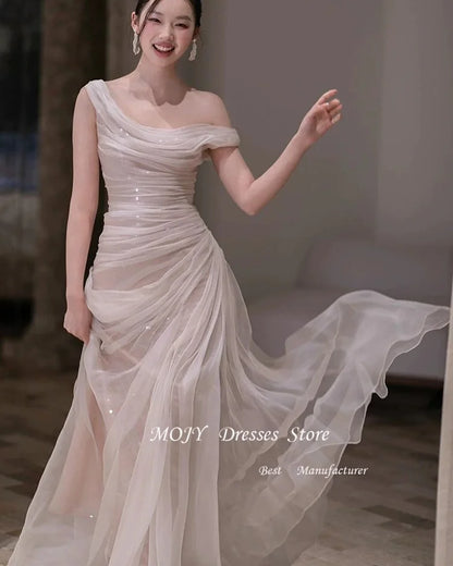 Mojy Elegant Simple Wedding Dress Shoulder Floor Length One Shoulder Customized Korea Wedding Dress Photo Shoot 웨딩드레스