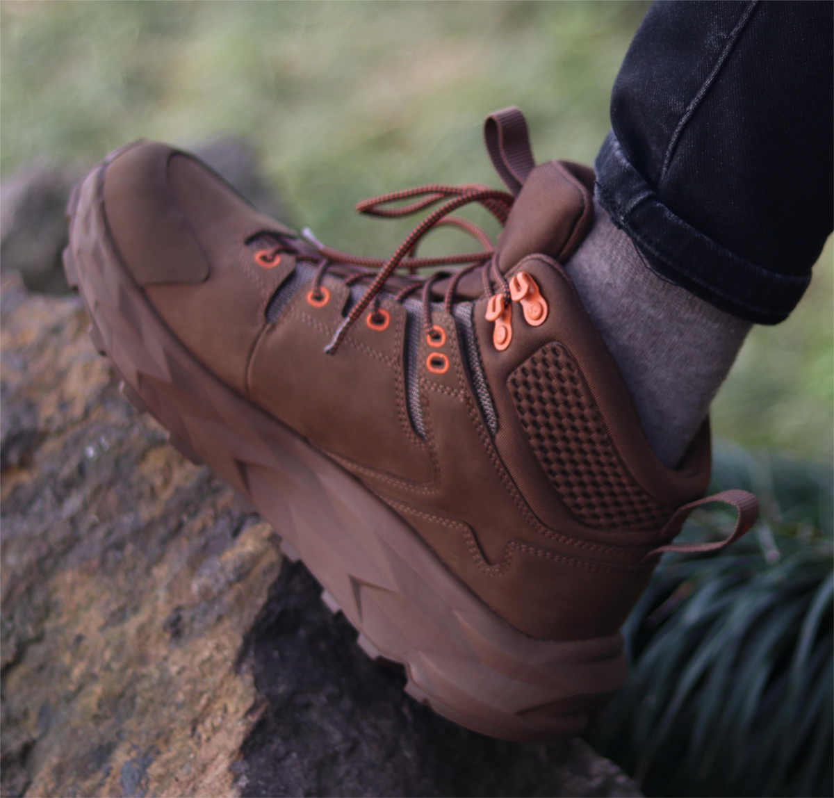 ROCKROOSTER Farmington Brown 6 Inch Waterproof Hiking Boots with