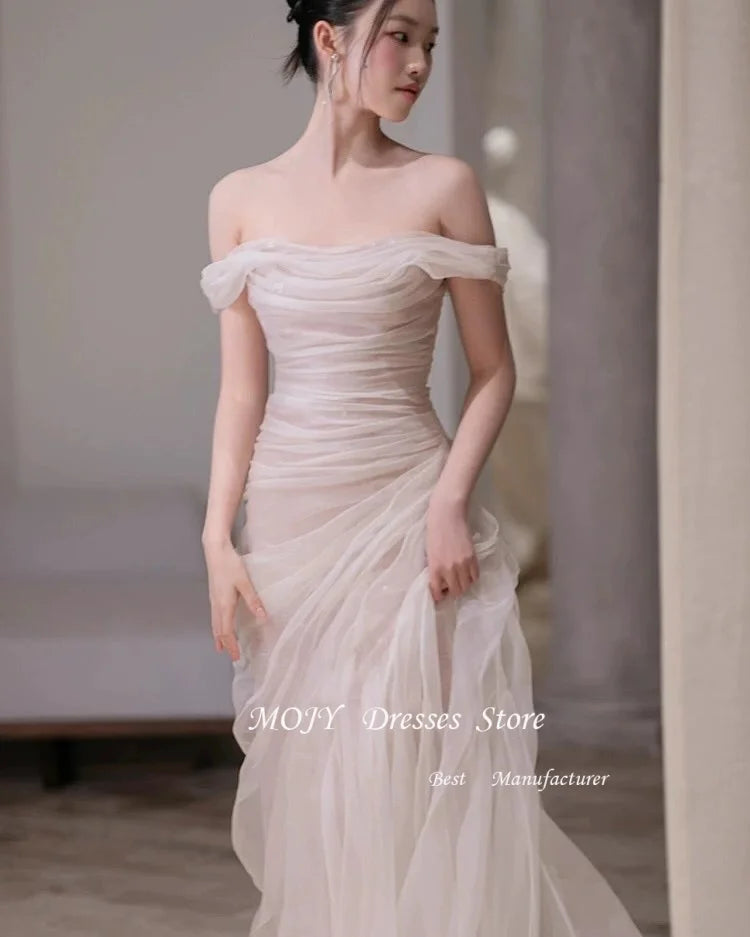 Mojy Elegant Simple Wedding Dress Shoulder Floor Length One Shoulder Customized Korea Wedding Dress Photo Shoot 웨딩드레스