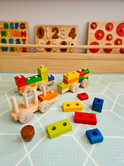 QToys Australia (USA) Stack & Pull Train