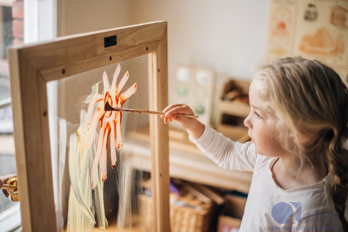 QToys Australia (USA) Toddler Perspex Easel